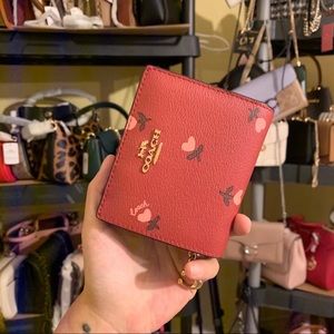 NWT COACH SNAP WALLET HEARTS FLORAL